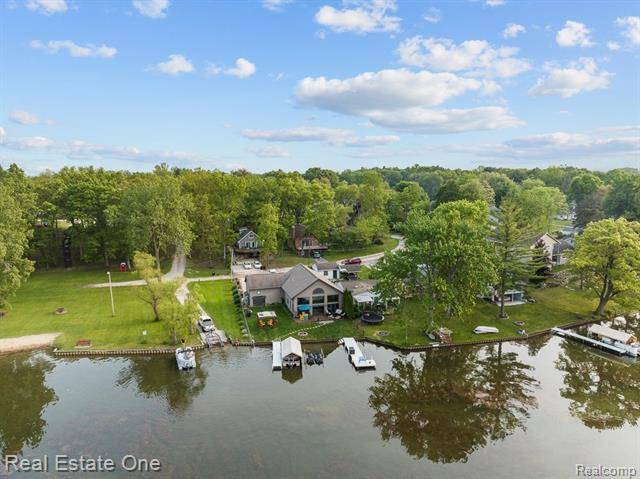Hamburg Twp, MI 48169,3391 ORCHARD Drive