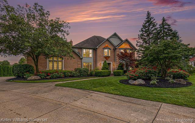 Bloomfield Twp, MI 48304,614 SORREL Court E