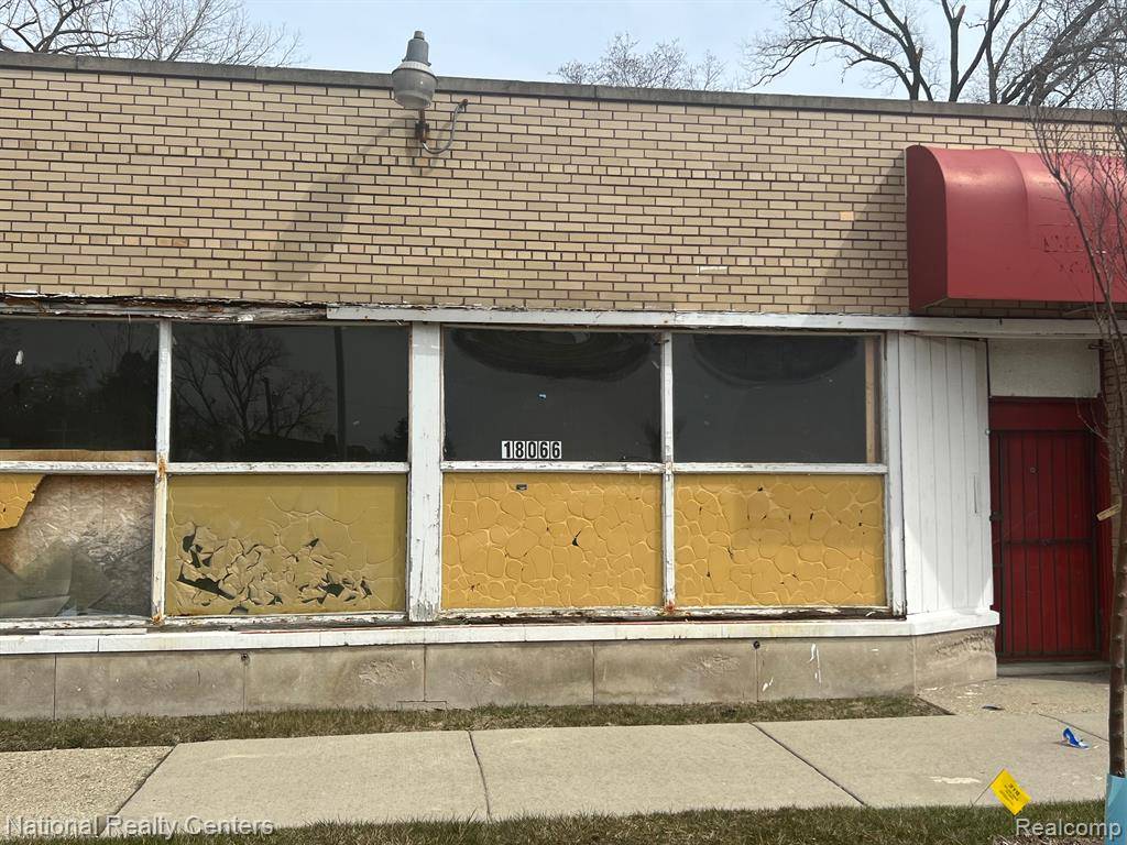Detroit, MI 48235,18066 JAMES COUZENS Freeway
