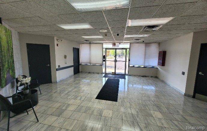 Southfield, MI 48075,18000 W 8 MILE Road 255