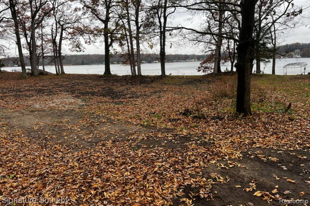 Dexter Twp, MI 48169,9485 LAKEVIEW Drive