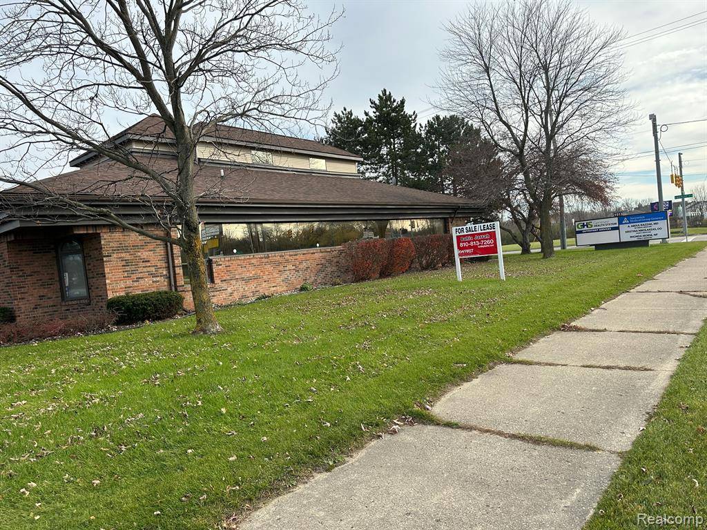 Burton, MI 48509,1513 S CENTER Road