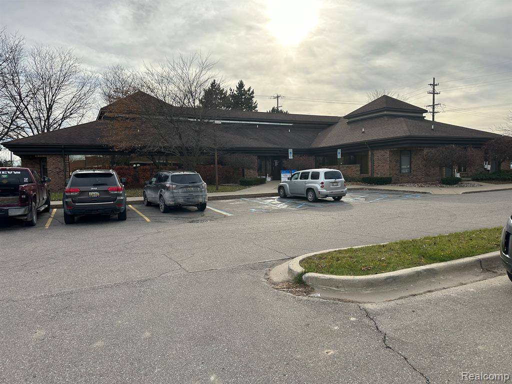 Burton, MI 48509,1513 S CENTER Road
