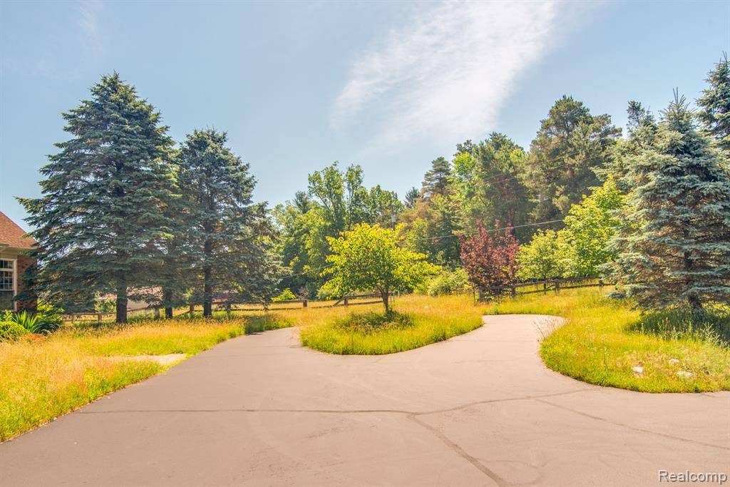 Groveland Twp, MI 48462,4090 PERRYVILLE Road