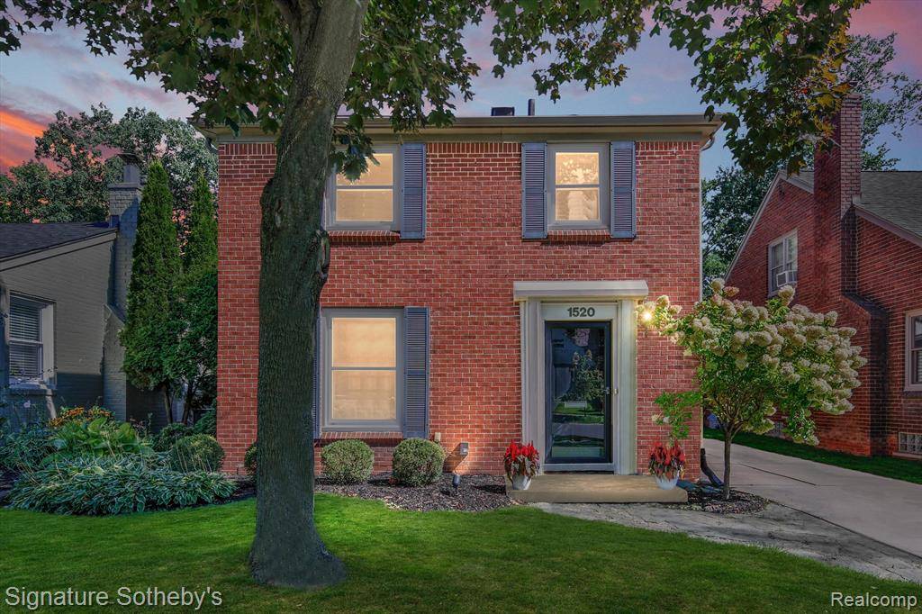 Grosse Pointe Woods, MI 48236,1520 HAMPTON Street