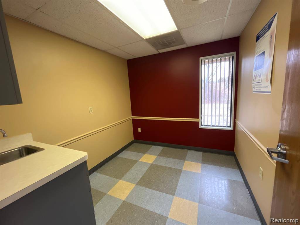 Flint, MI 48504,G3500 FLUSHING Road Unit 200