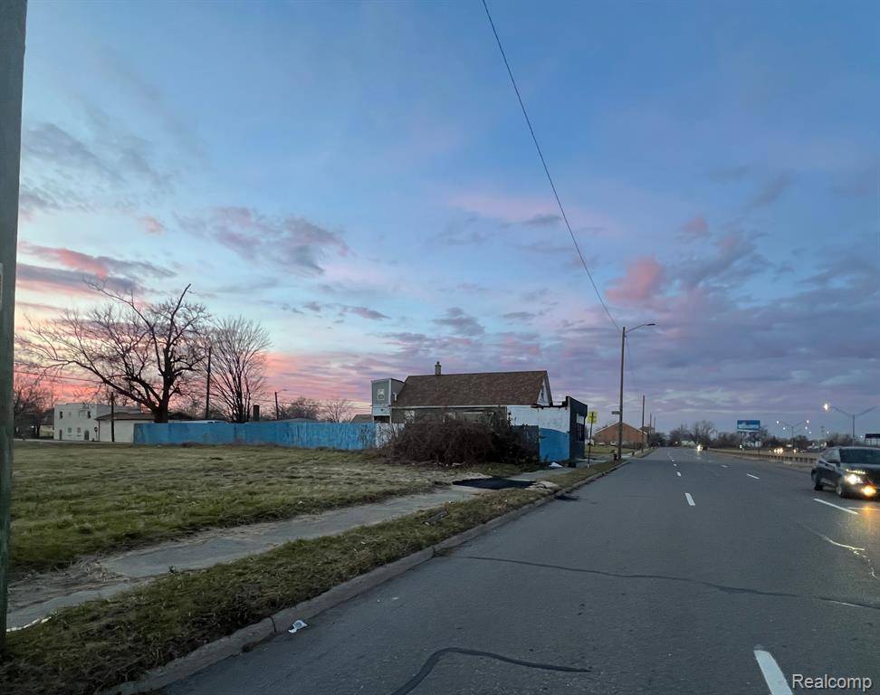 Detroit, MI 48211,9071 CHRYSLER Drive