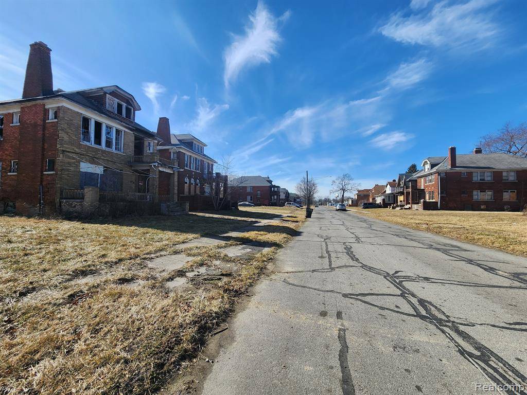 Highland Park, MI 48203,623 W BRENTWOOD Street