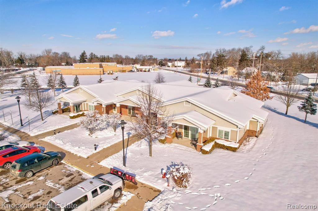 Saginaw Twp, MI 48603,3749 BARNARD Road