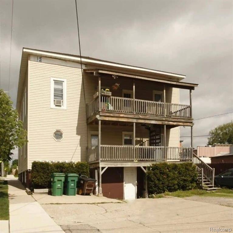 Howell, MI 48843,121 S COURT Street