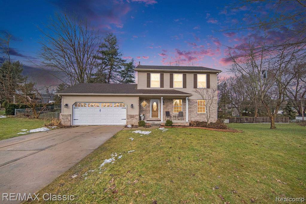 Pinckney Vlg, MI 48169,10106 CURTIS Drive