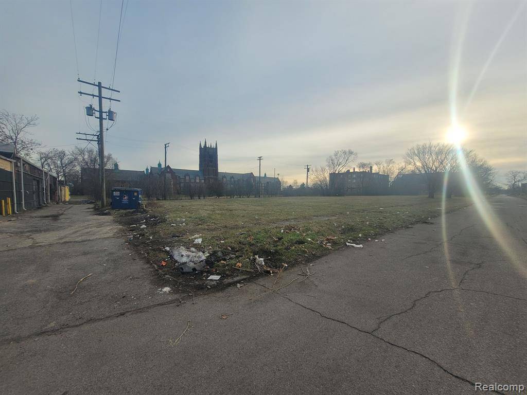 Detroit, MI 48206,2629 ROCHESTER Street
