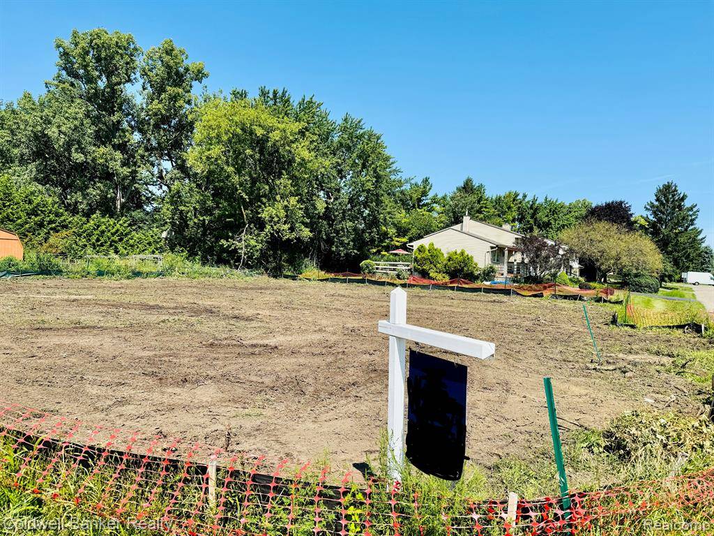 West Bloomfield Twp, MI 48324,Lots 13 & 14 Latimer Street