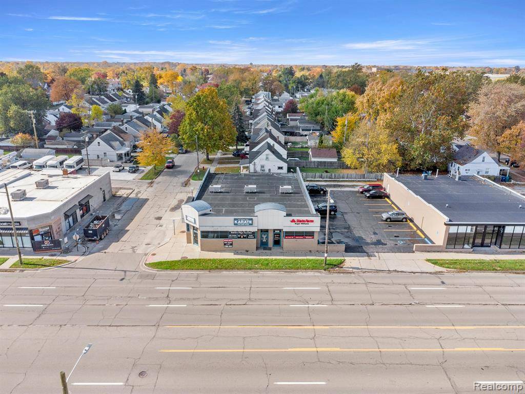 Lincoln Park, MI 48146,3930 DIX