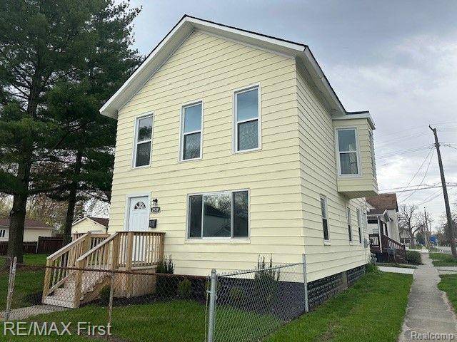 Port Huron, MI 48060,2539 FOREST Street