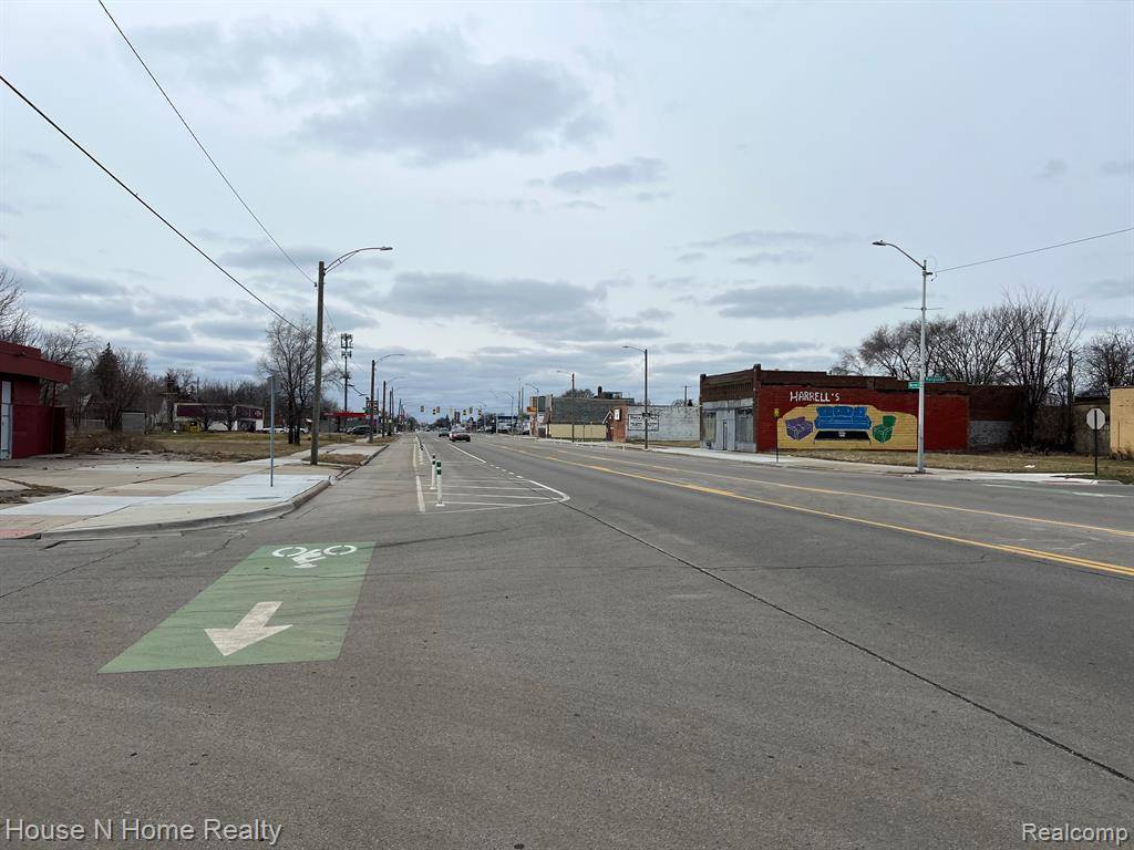 Detroit, MI 48224,15100 E WARREN Avenue
