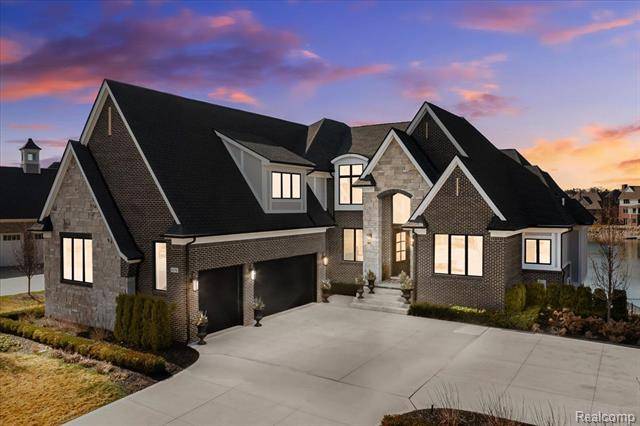 South Lyon, MI 48178,8376 PIER POINT Court