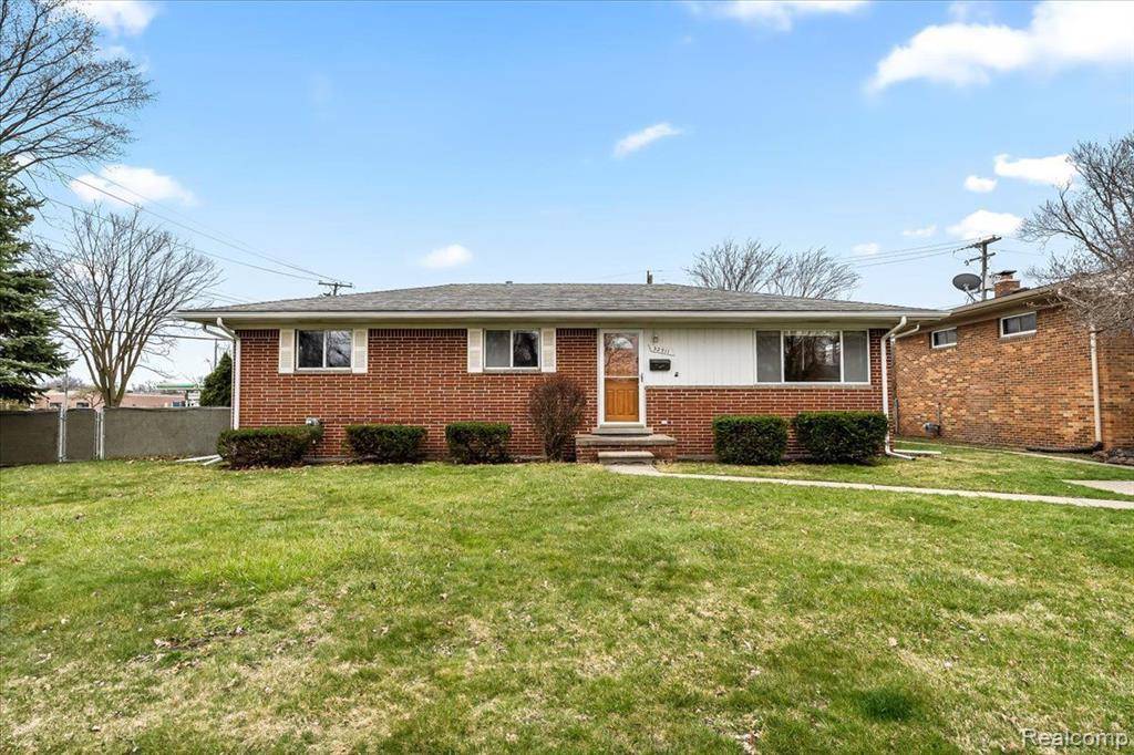 Westland, MI 48185,32911 CHIEF Lane