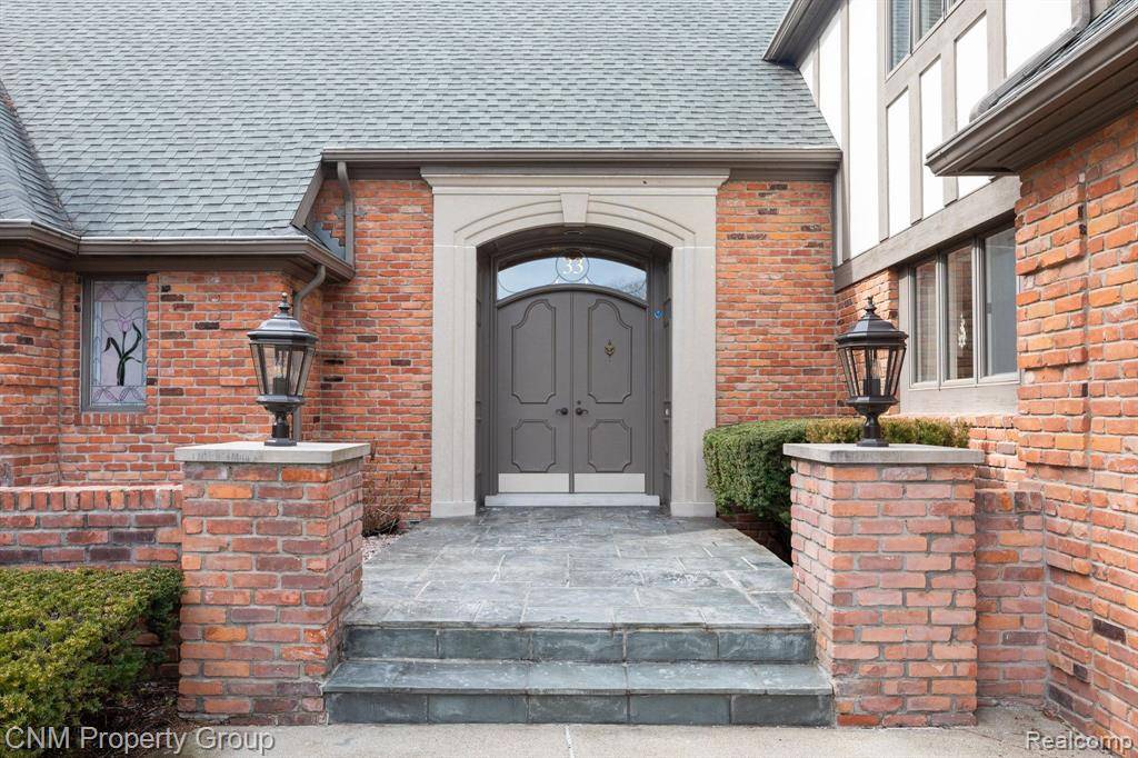 Grosse Pointe Farms, MI 48236,33 Windemere  Place