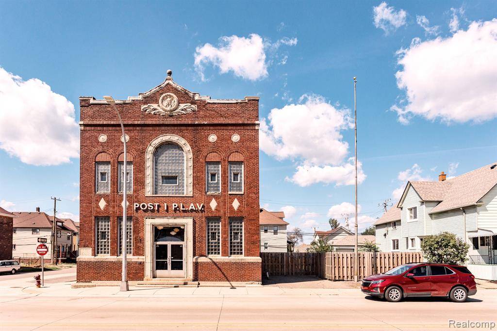 Hamtramck, MI 48212,3105 Holbrook Street