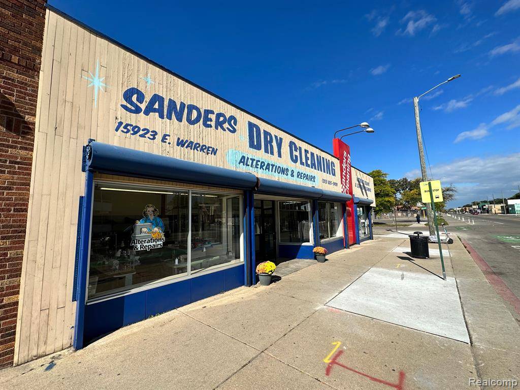 Detroit, MI 48224,15923 E WARREN Avenue