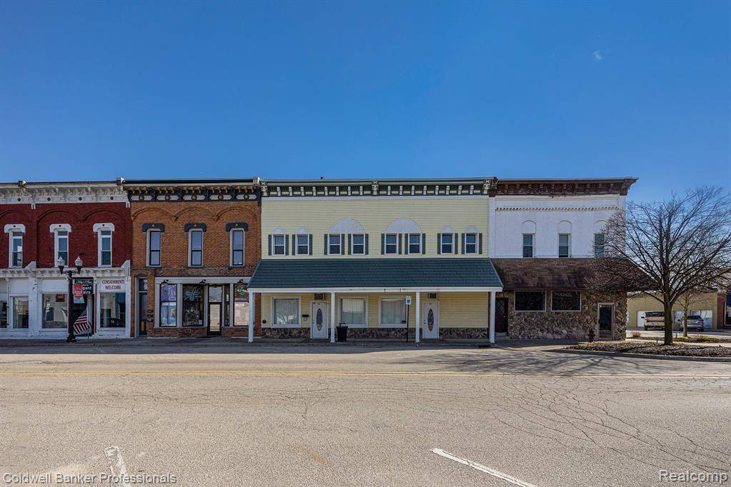 Imlay City, MI 48444,106 E 3RD Street