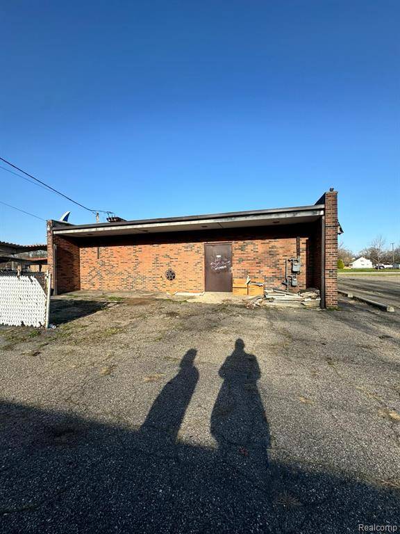Dearborn Heights, MI 48125,5152 S BEECH DALY Street