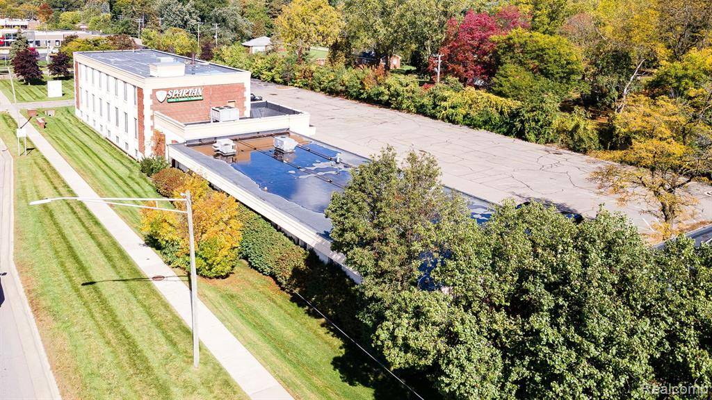 Waterford Twp, MI 48328,2300 Dixie Highway
