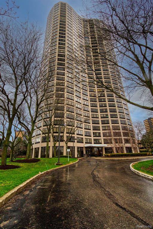 Southfield, MI 48075,5000 TOWN Center 2205