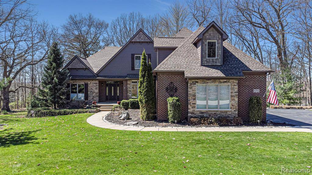 Hamburg Twp, MI 48116,6084 PINEMONT Drive