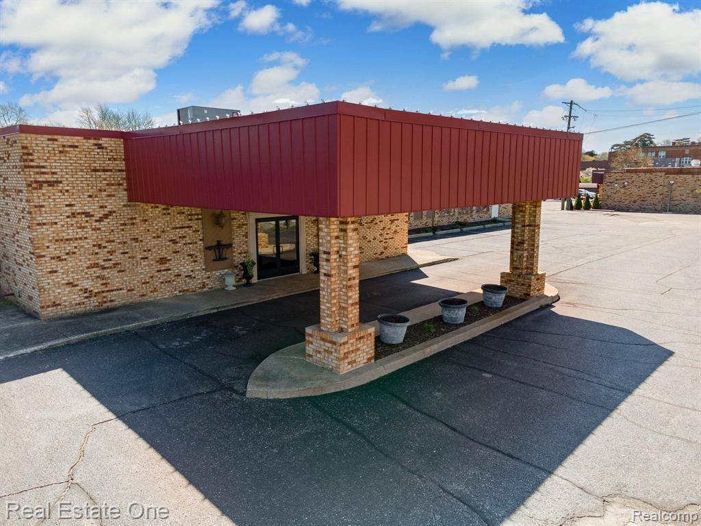 Keego Harbor, MI 48320,1985 CASS LAKE  Road