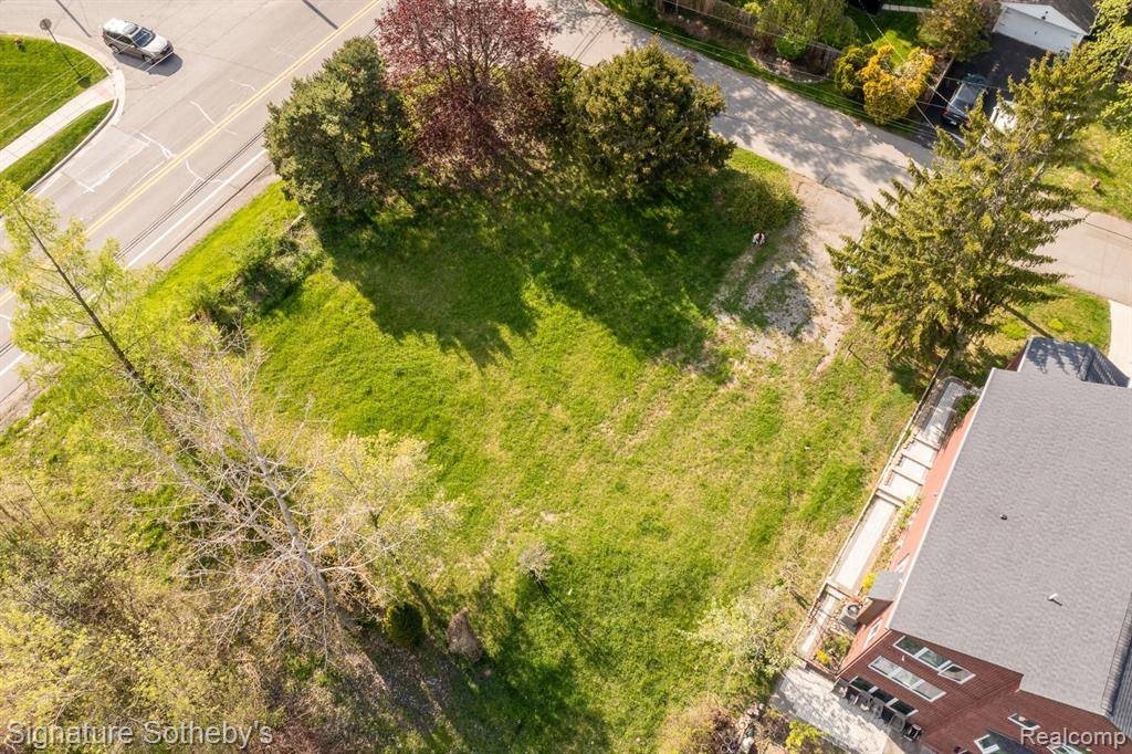 Waterford Twp, MI 48328,1389 S CASS LAKE Road