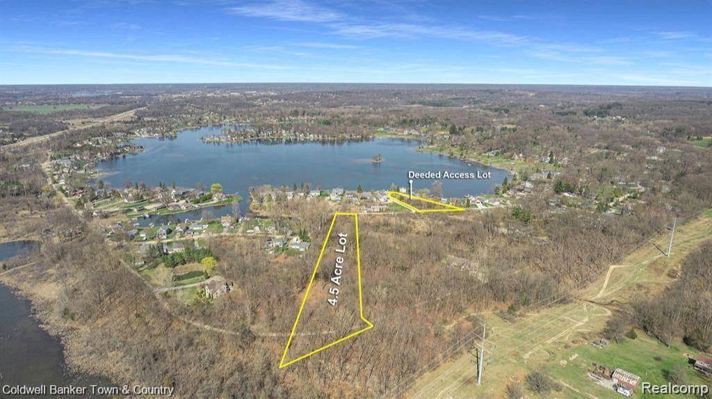 Tyrone Twp, MI 48430,00016 Walnut Shores  Drive