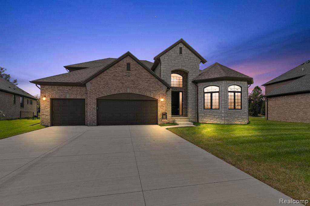 Macomb Twp, MI 48044,45190 TWIN RIVER Drive