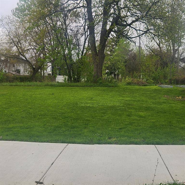 Detroit, MI 48214,2426 BALDWIN Street