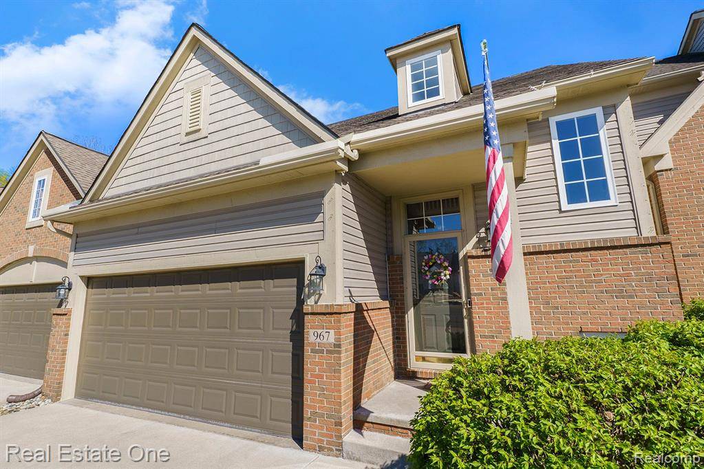White Lake Twp, MI 48386,967 SLOANE  Court