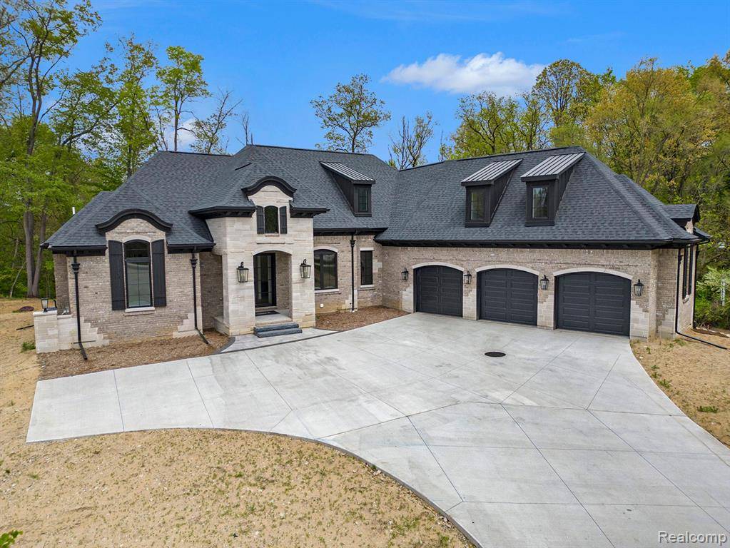 Shelby Twp, MI 48315,12975 N POINTE Drive