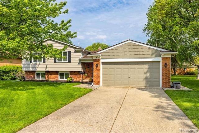 Troy, MI 48085,4137 CAMBRIDGE CRESCENT