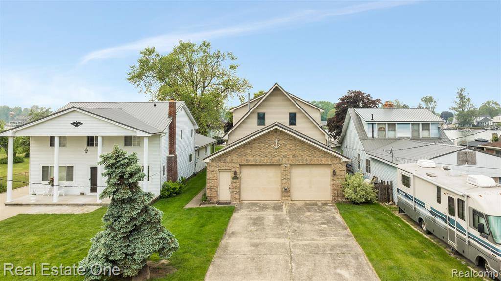 Gibraltar, MI 48173,30850 ISLAND Drive