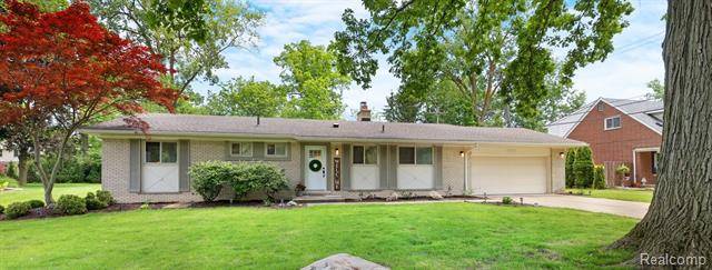 Grosse Ile, MI 48138,8728 SUNNYBROOK Lane