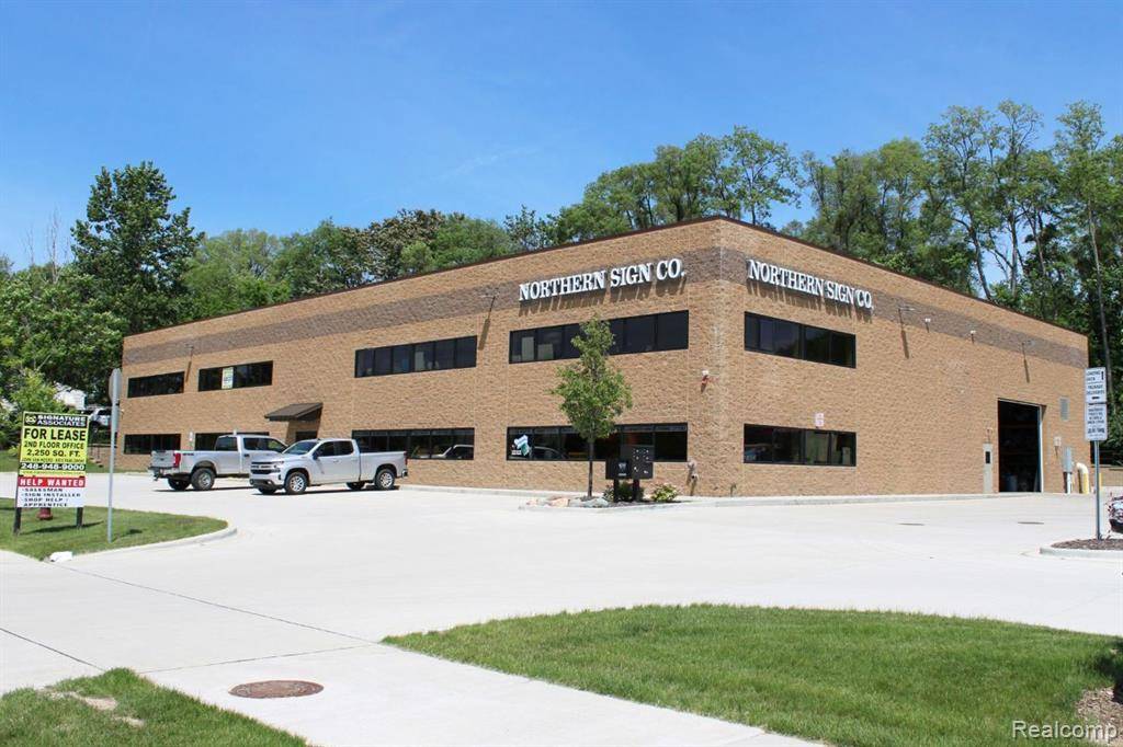 Auburn Hills, MI 48326,2181 E WALTON Boulevard