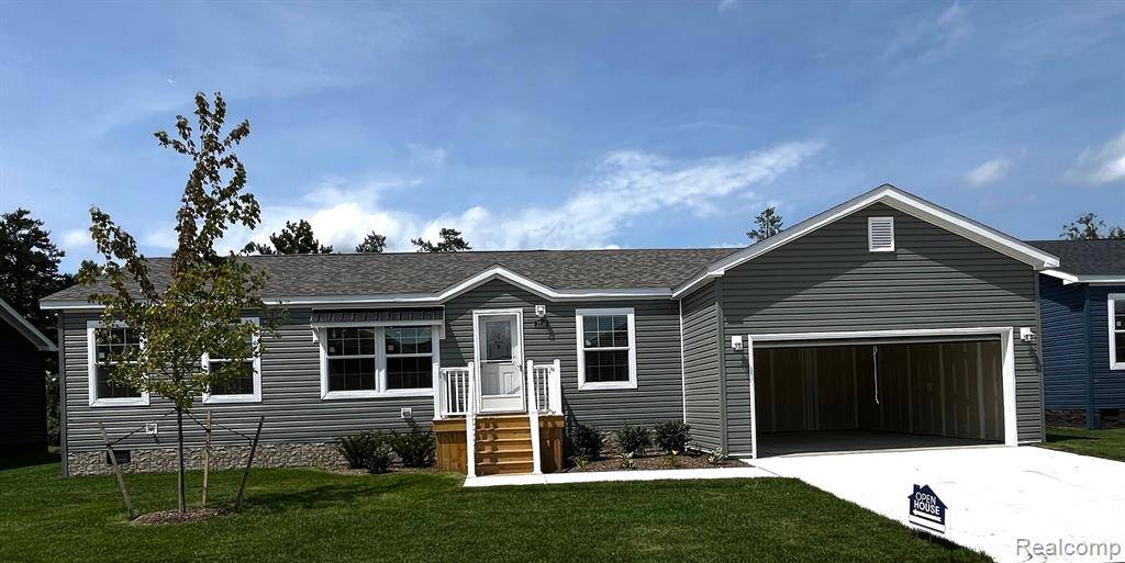Lapeer Twp, MI 48446,2759 NAPLES Court