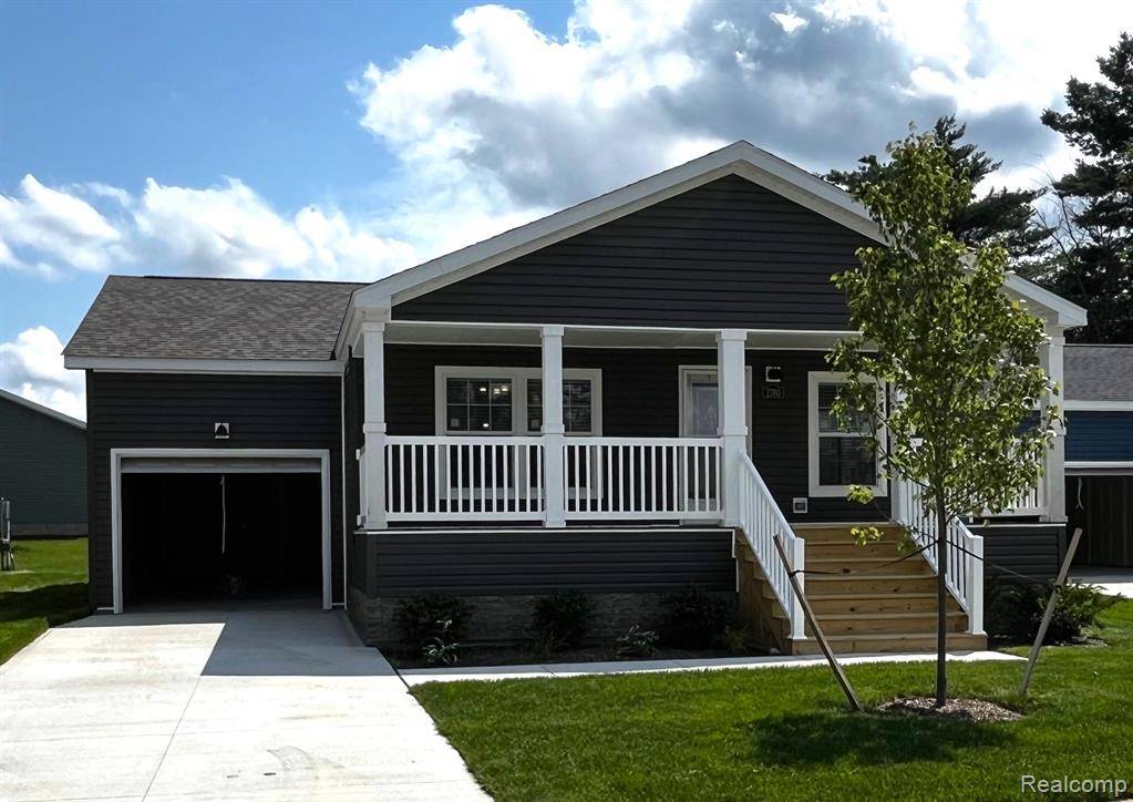 Lapeer Twp, MI 48446,2760 NAPLES Court