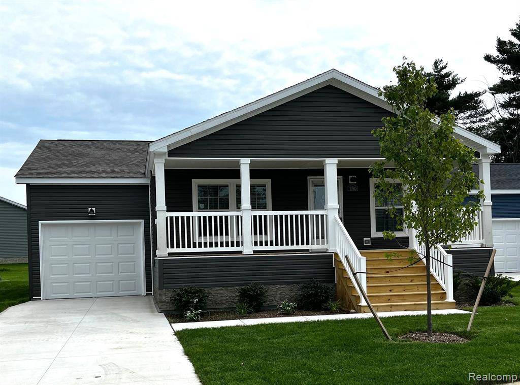 Lapeer Twp, MI 48446,2760 NAPLES Court