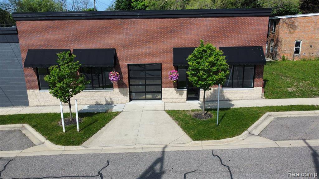 Pinckney Vlg, MI 48169,211 W MAIN Street