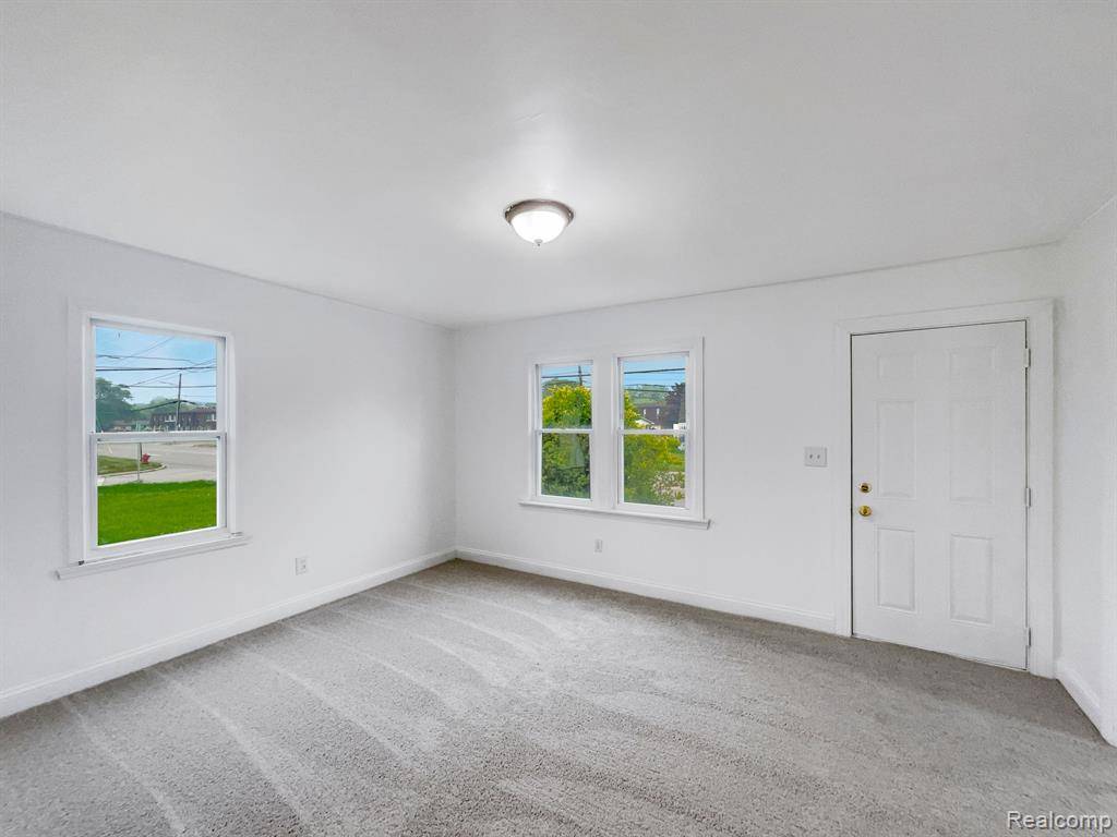 Roseville, MI 48066,30430 UTICA Road
