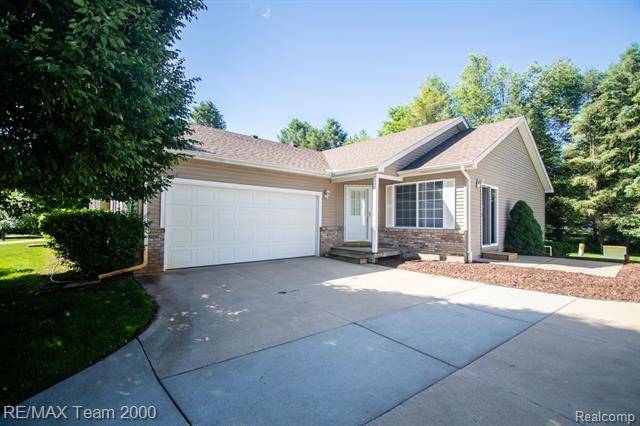 Hamburg Twp, MI 48169,8890 REDSTONE Drive