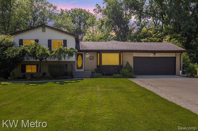 Farmington Hills, MI 48334,26105 LA MUERA Street