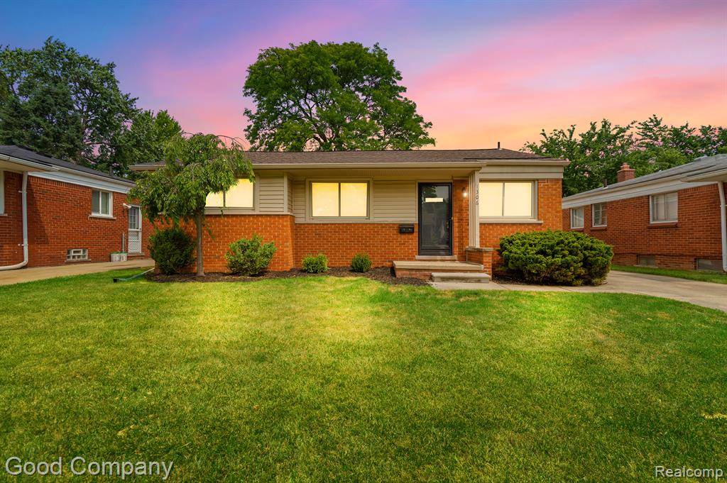 Royal Oak, MI 48073,1306 HICKORY Avenue
