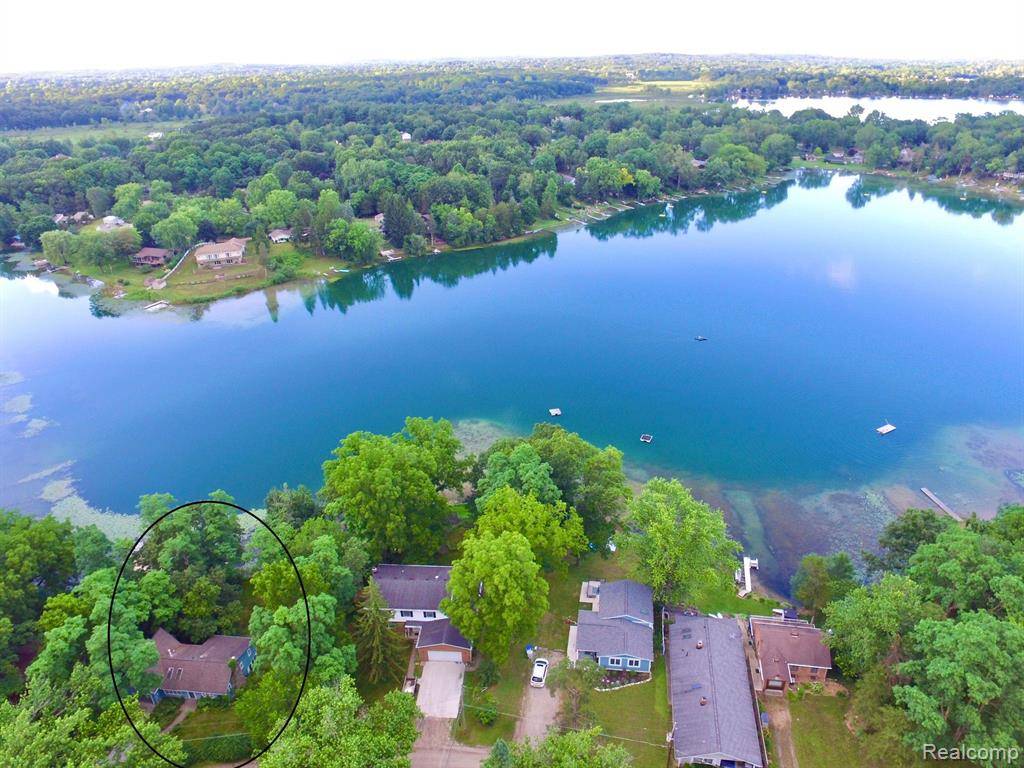 Hamburg Twp, MI 48169,10526 MONTICELLO Road
